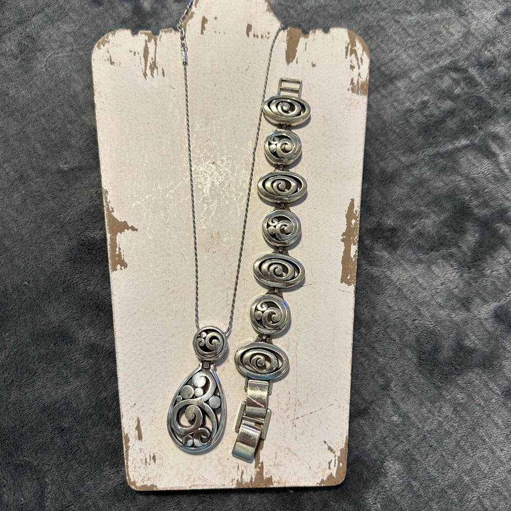 16 to 18 inch Brighton necklace and matching bracelet